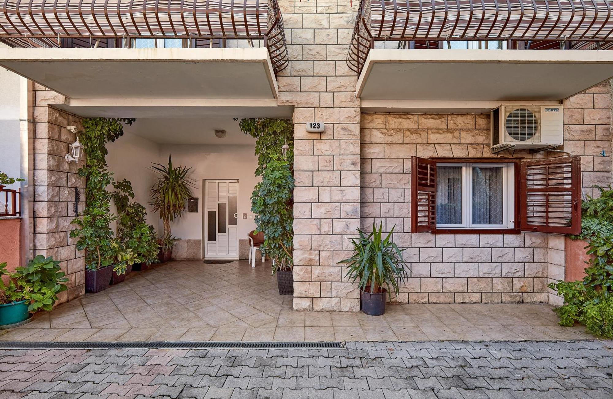 Apartments Ljubica Makarska Exterior foto